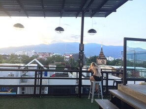 Property grounds - 248 Street Hostel (Chiang Mai)