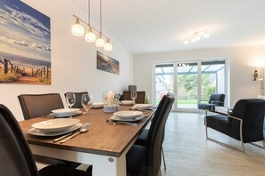 Unclassified image, 4 of 27, button - Alte Wäscherei 2, Germany (List)