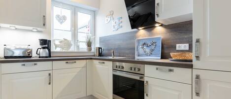 Fridge, oven, dishwasher
