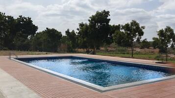 Piscina a l'aire lliure