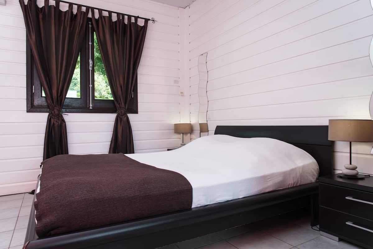 Superior Chalet, 1 Double Bed, Non Smoking | 2 bedrooms, blackout drapes, iron/ironing board, rollaway beds