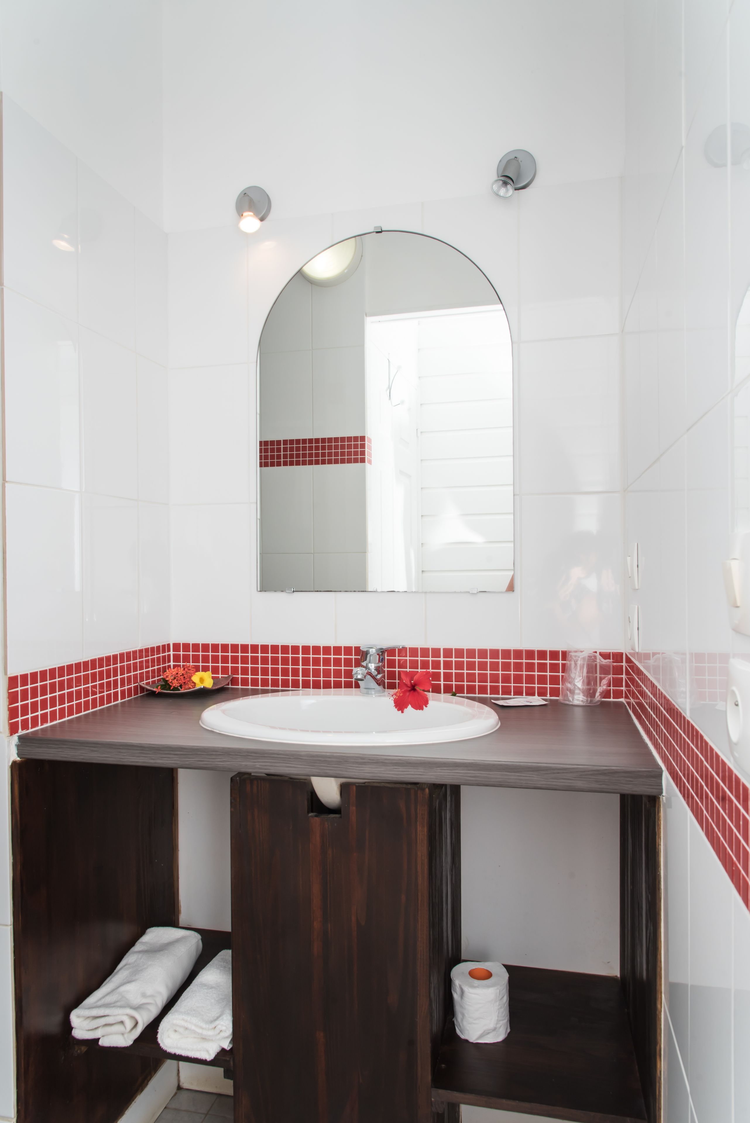 superior chalet, 1 double bed, non smoking | bathroom amenities | shower, towels