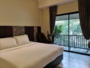 Minibar, cortinas blackout, wifi gratis y ropa de cama 
