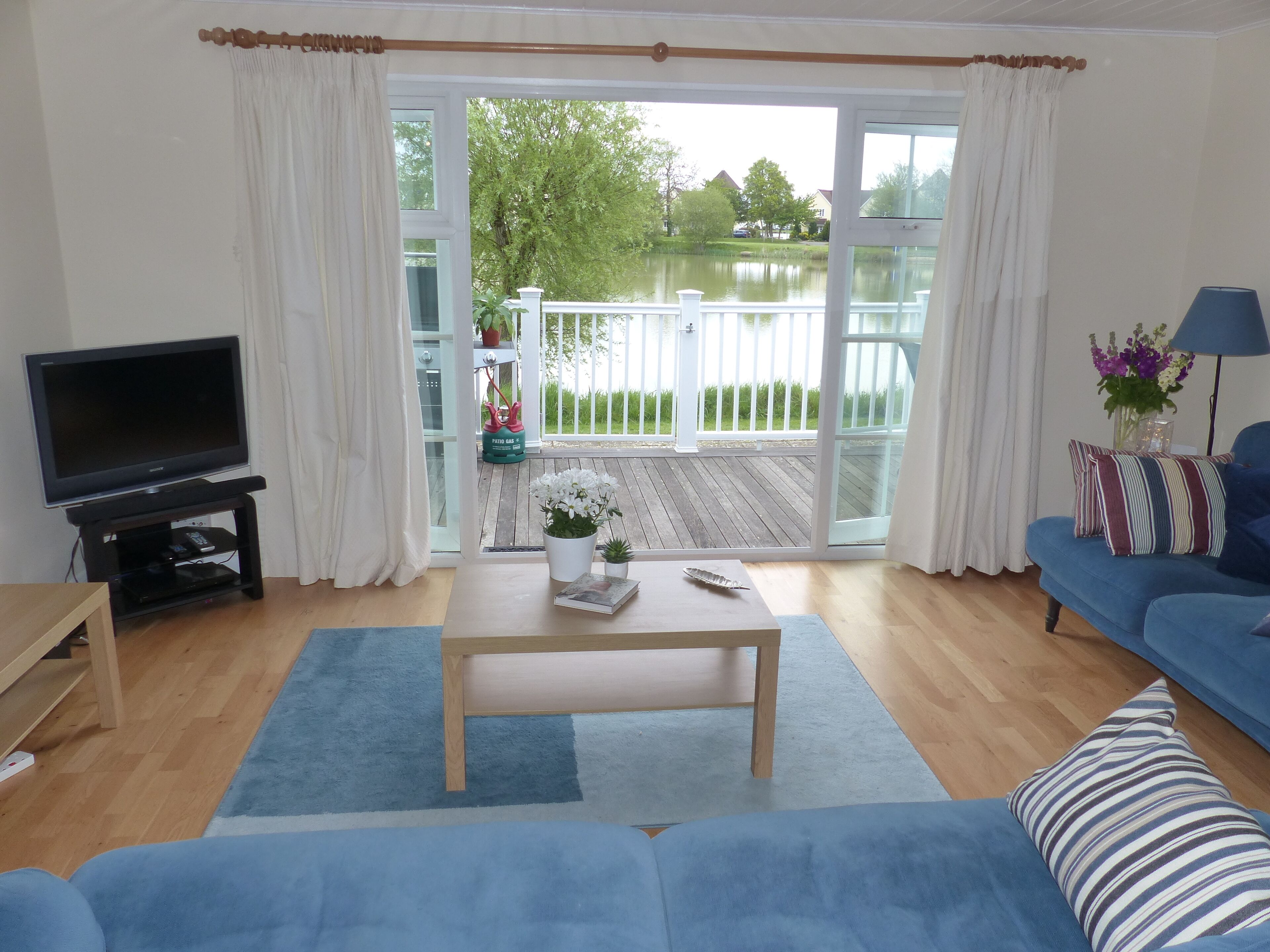 Smart TV, DVD player, foosball, table tennis