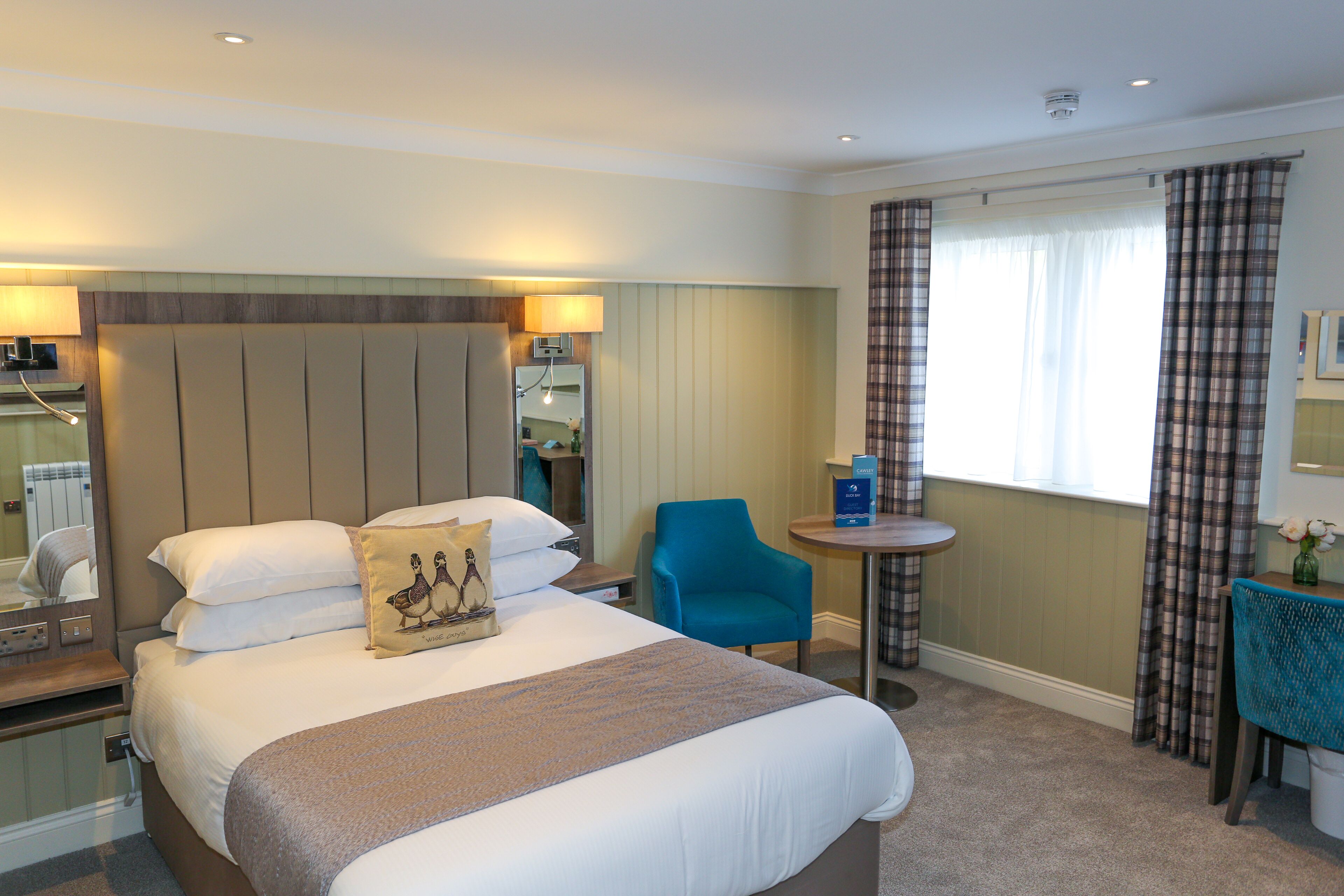 standard double room | individually furnished, desk, iron/ironing board, free wifi