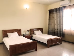 Basic Double or Twin Room | Minibar, in-room safe, desk, blackout drapes - Pacific Hotel Vung Tau (Ho Chi Minh City)
