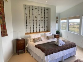 Luxury Apartment | 1 bedroom, in-room safe, individually decorated, soundproofing