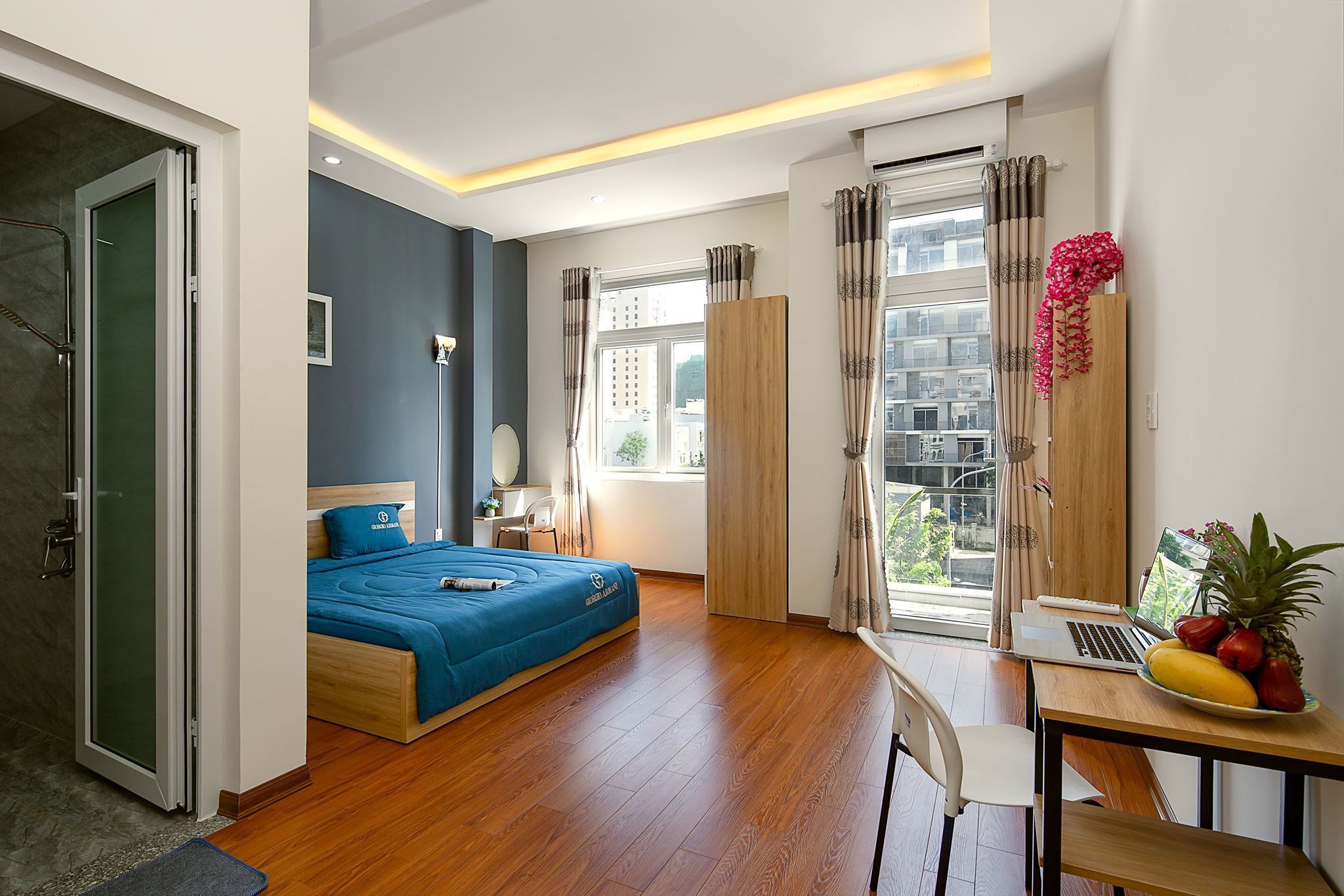 Quarto casal standard, sacada, vista para o mar | Comodidades do quarto