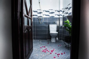 Double Room | Bathroom | Shower, rainfall showerhead, towels - Peace Hostel - Adults Only (Marrakech)