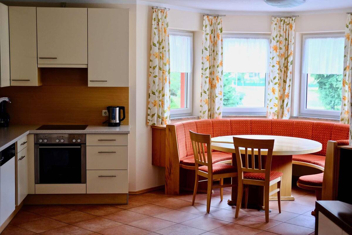 Family Apartment, 2 Bedrooms | In-room dining