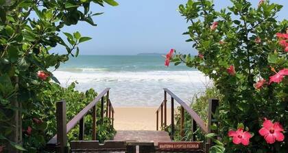 3 SEA-FRONTED Houses - Beach of Mariscal, Bombinhas, SC - HOUSE #6