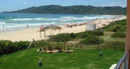 3 casas en frente del mar en Mariscal, Bombinhas, Brasil - CASA #6