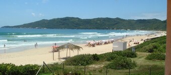 3 SEA-FRONTED Houses - Beach of Mariscal, Bombinhas, SC - HOUSE #6