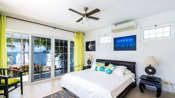 3 bedrooms, in-room safe, iron/ironing board, travel crib