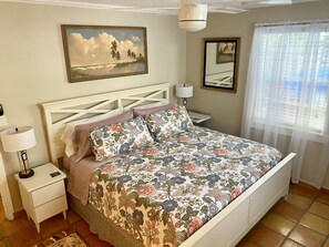 1 habitación, tabla de planchar con plancha, cuna de viaje y wifi 