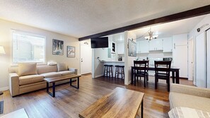 Smart TV, fireplace, DVD player