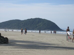 Beach nearby, sun loungers
