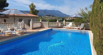 Beautiful detached villa set in lush gardens, large private pool, sleeps 6