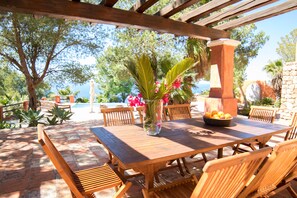 Outdoor dining - 5 Bedrooms/ 5 bath+2toilet, Private Infinity Pool, 10-12 people, 5 ¨ form ibiz (San Miguel)