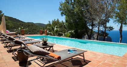 5 Bedrooms/ 5 bath+2toilet, Private Infinity Pool, 10-12 people, 5 ¨ form ibiz