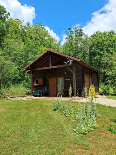 Burgund, Ferienhaus in einem Holzchalet in der Nähe von Vézelay.