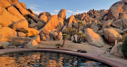 Style romantique européen Villa sur limitrophes de Joshua Tree Park
