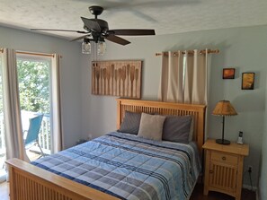 2 bedrooms, iron/ironing board, travel cot, WiFi