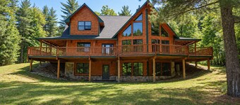 Grand Ebs View Lodge, Luxury Log Home, Views, Hot Tub, Sauna, EV Charge, 3D Tour