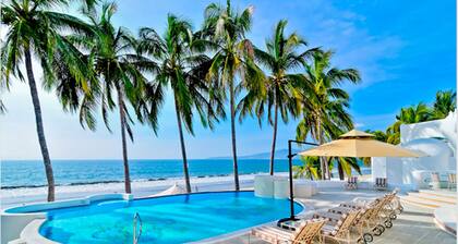 Unique Beachfront Luxury Residence: Private Beach, 5 Br, Sleeps Up to 15