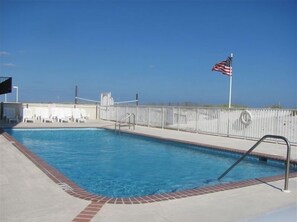 Utomhuspool