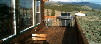 Lake View at the Lone Pine Lodge. 4 beds 2 Bath. Sleeps 6. License 2025–072