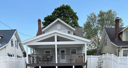 Cocoa Cottage with a Private in-Ground Pool