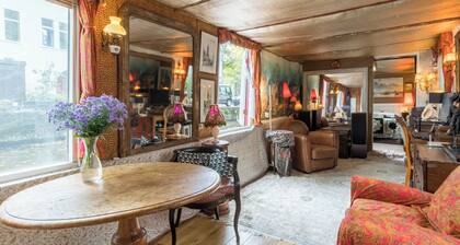 Hausboot In Der Altstadt