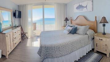 2 bedrooms, iron/ironing board, travel crib, free WiFi