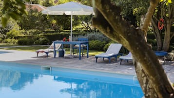 Alberca al aire libre por temporada