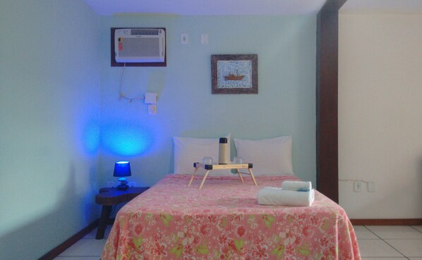 Minibar, fer et planche à repasser, Wi-Fi gratuit, draps fournis