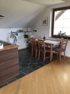 Essbereich im Zimmer
