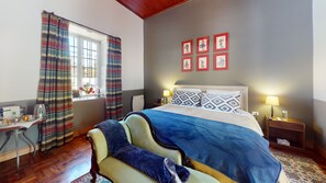 Junior Suite (Casona) | Egyptian cotton sheets, premium bedding, down comforters - Casona Lo Aguirre Hotel y Convenciones (Talagante)