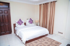 Deluxe Double Room | Free WiFi, bed sheets
