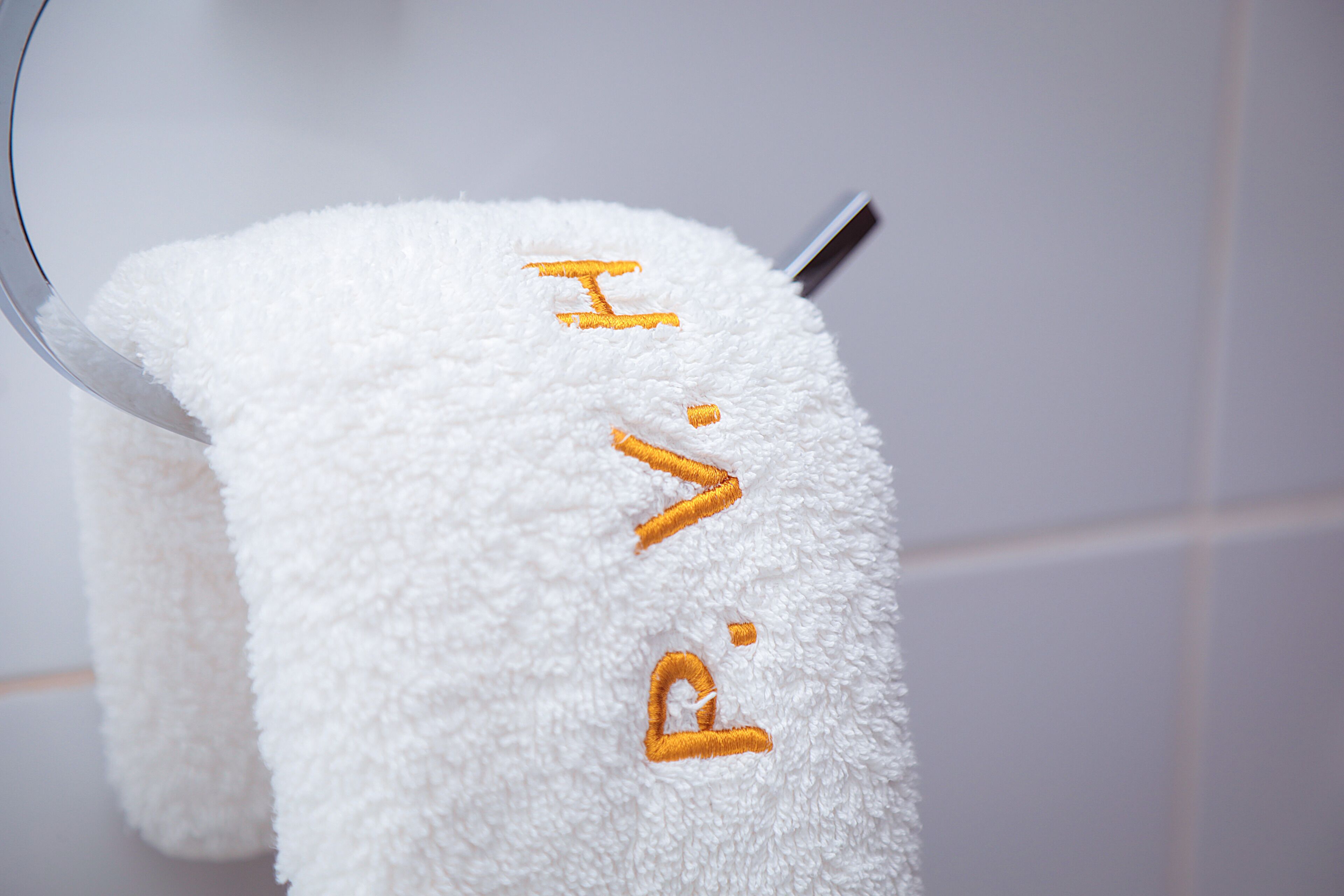 free toiletries, towels