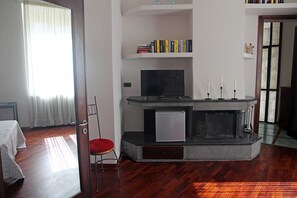 Iron/ironing board, cots/infant beds, rollaway beds, free WiFi - Residenza Malaterra (Naples)