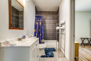 Bathroom - Palo De Rosa (San Antonio)