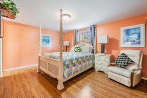 4 dormitorios, tabla de planchar con plancha, cuna de viaje