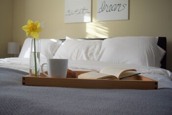 Dogwood Crossing - Clean & Comfortable home close to Gardner-Web