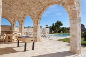 Outdoor dining - Trulli with Private Pool in Puglia for 8 people (Castellana Grotte)