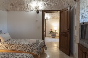 4 Schlafzimmer, Schreibtisch, Bügeleisen/Bügelbrett, kostenloses WLAN