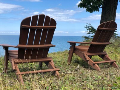 Charming Cottage with Private Beach (sleeps 6, A/C, Wifi & Kayaks)