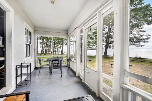 "The Ellen" Beach Cottage, Wifi, Sleeps 6, All Seasons, 60-Acre Estate Access