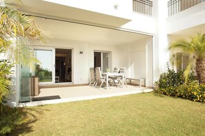 Outdoor dining - Ground floor apartment with amazing views-Fl8-1 (Ojen)