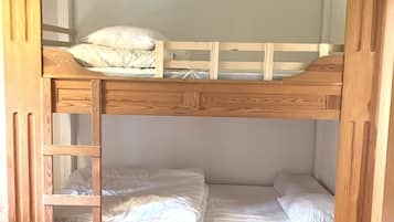 2 soverom, strykejern/-brett og wi-fi (inkludert)